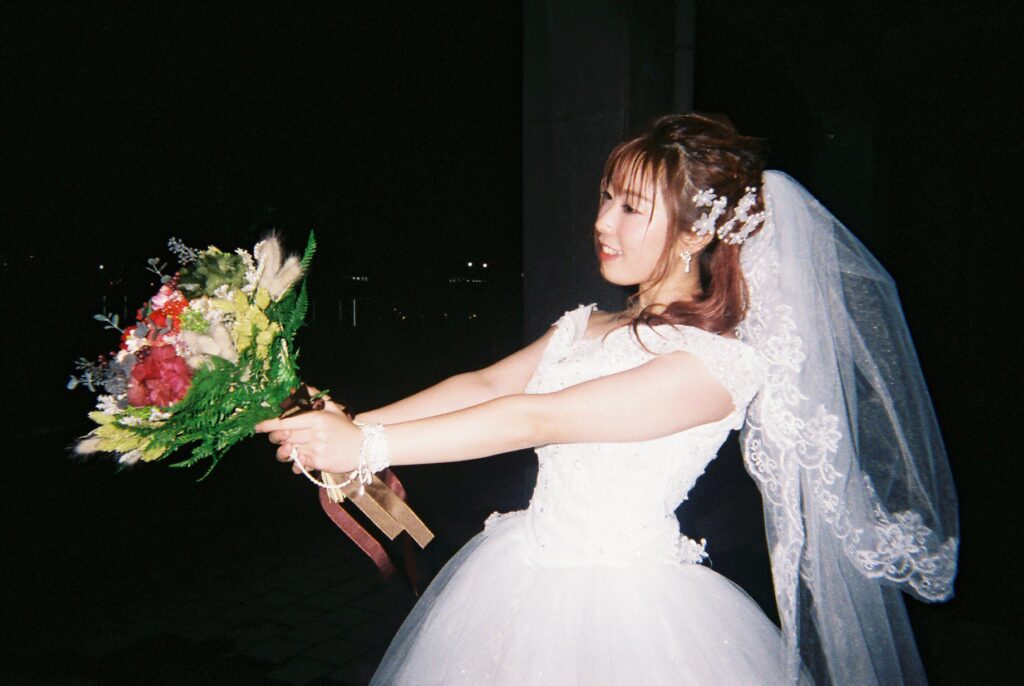 降幡愛 ウェディングドレス 写真集