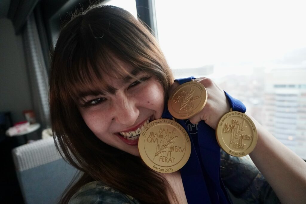 アリサリウ 歯 ピアス